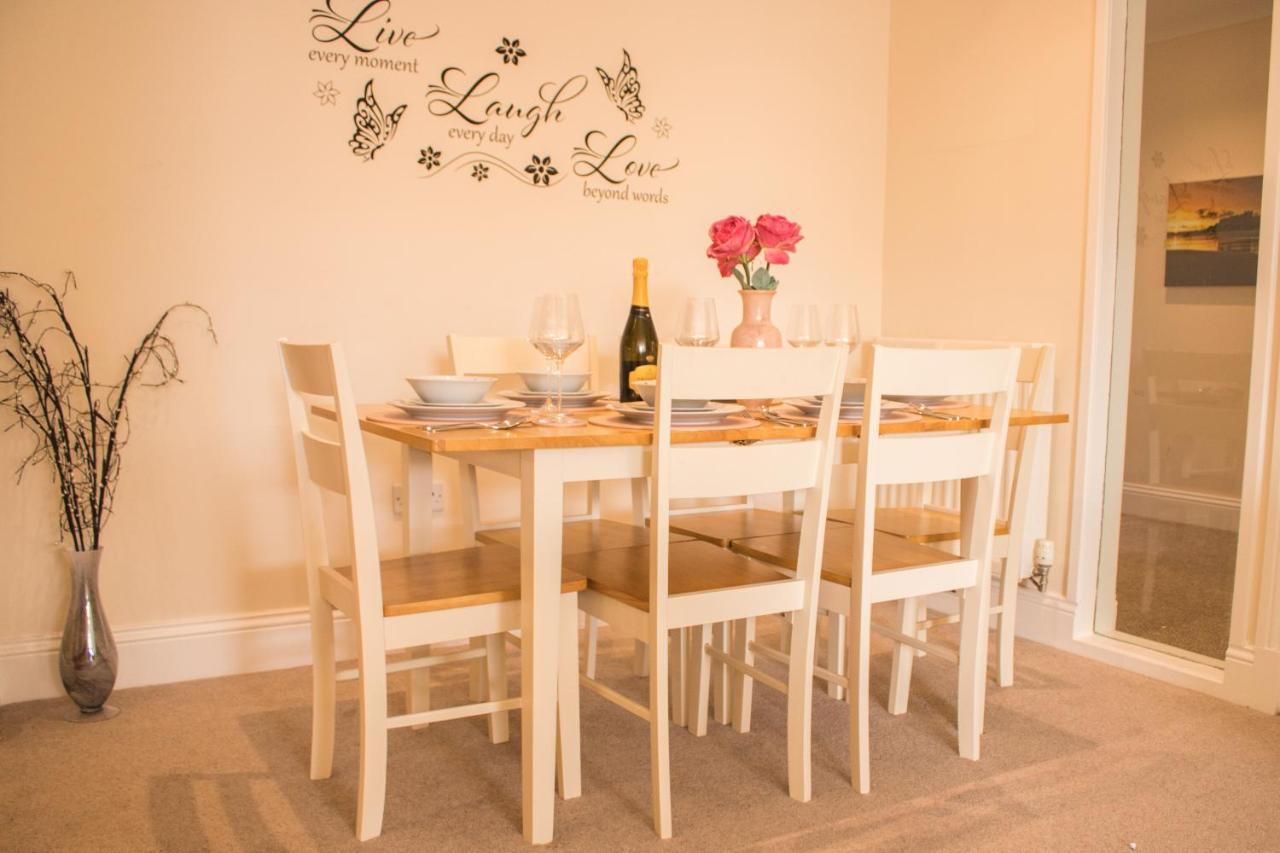 Stunning 3 Double Bedroom Apartment - *Town Centre / Near Beach* Berwick Upon Tweed Exterior photo