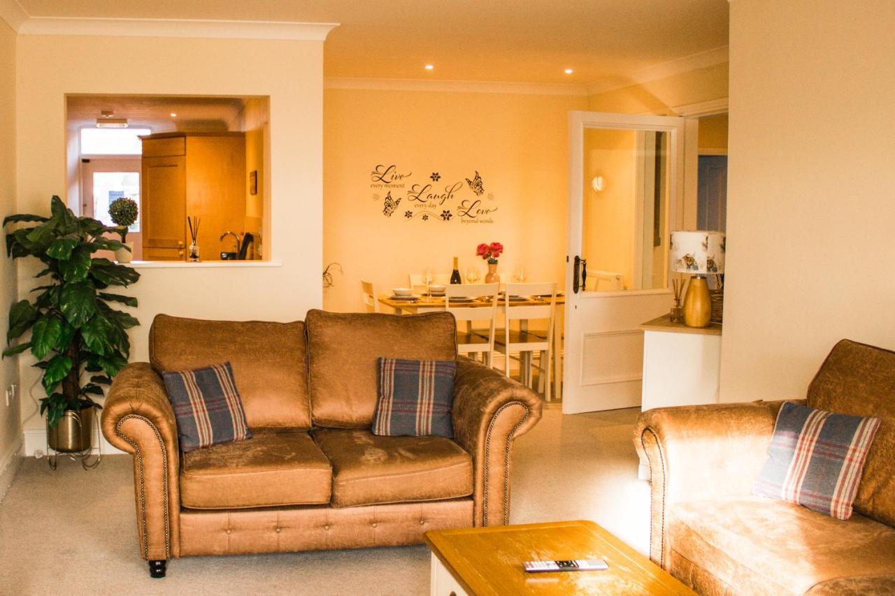 Stunning 3 Double Bedroom Apartment - *Town Centre / Near Beach* Berwick Upon Tweed Exterior photo